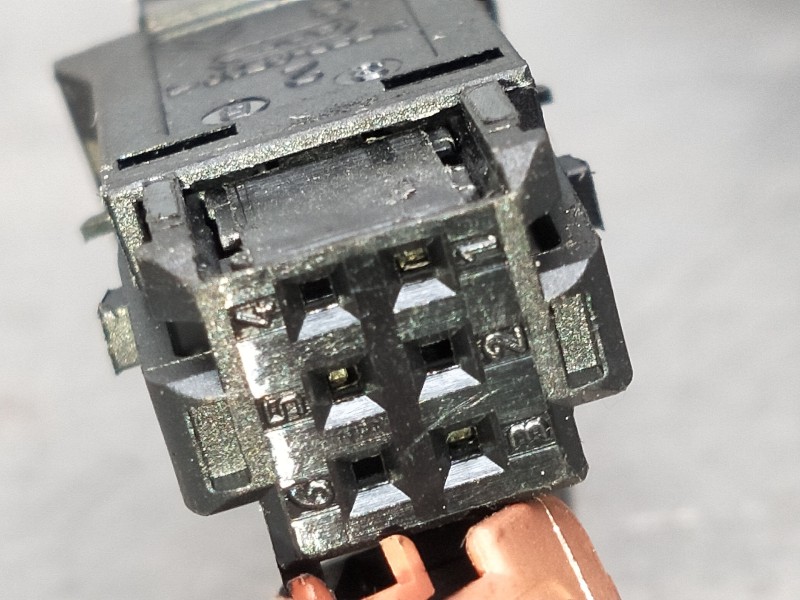 Recambio de retrovisor izquierdo para citroen c3 pluriel 1.6 16v sensodrive referencia OEM IAM ELECTRICO 2 ENCHUFES 5 CABLES