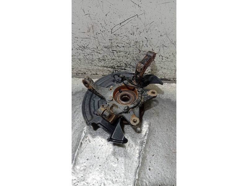 Recambio de mangueta delantera izquierda para ssangyong tivoli 1.6 turbodiesel cat referencia OEM IAM   