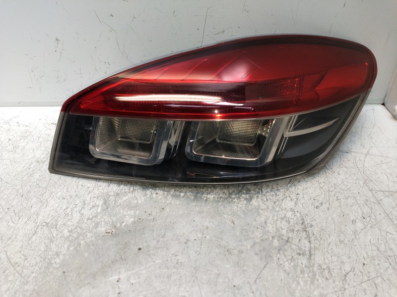 Recambio de piloto trasero derecho para renault megane iii coupe dynamique referencia OEM IAM   