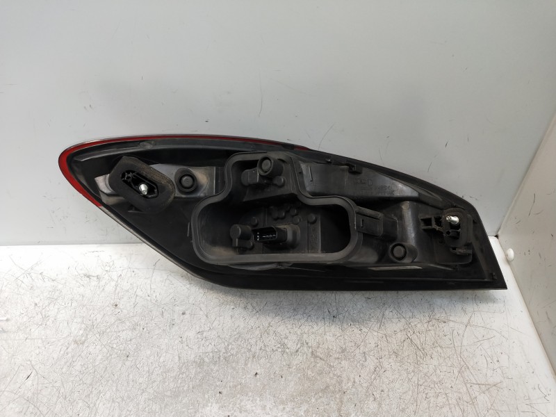 Recambio de piloto trasero derecho para renault megane iii coupe dynamique referencia OEM IAM   