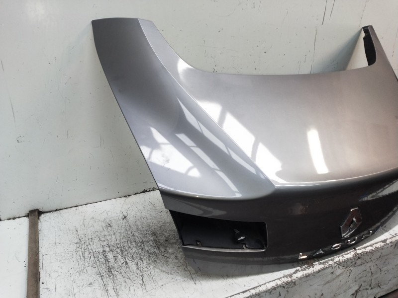 Recambio de tapa maletero para renault laguna coupe initiale referencia OEM IAM   