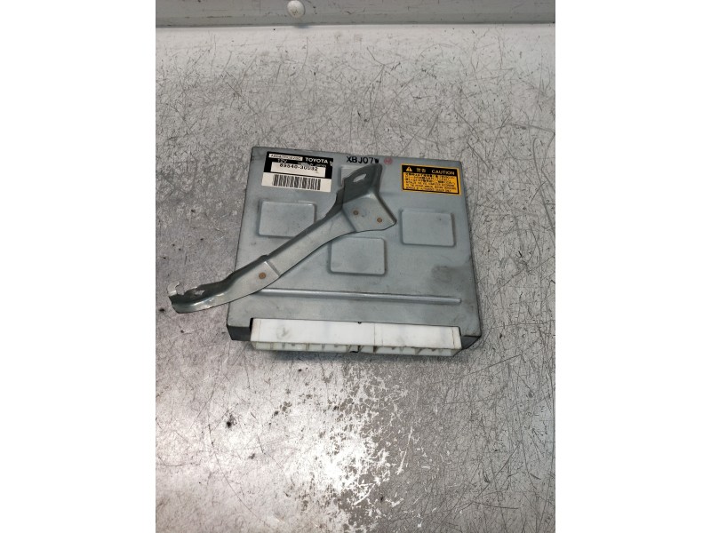 Recambio de centralita abs para lexus gs300 (jzs160) básico referencia OEM IAM 8954030392  