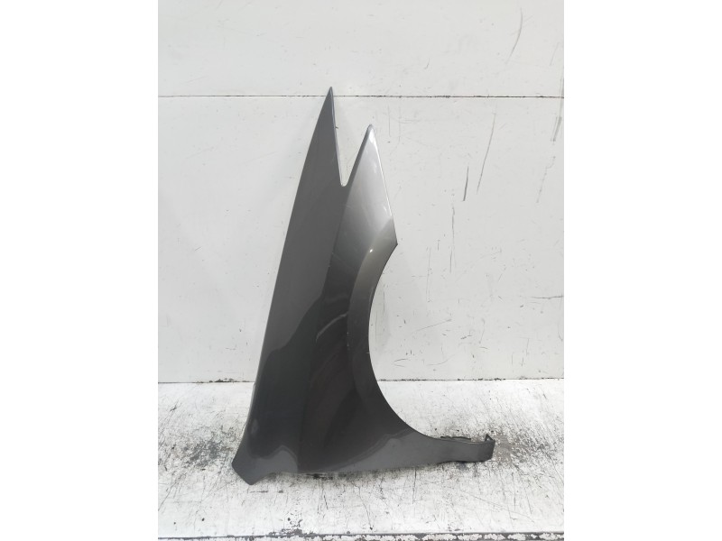 Recambio de aleta delantera derecha para renault laguna coupe initiale referencia OEM IAM   