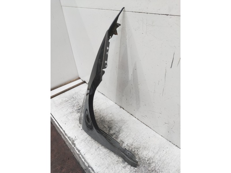 Recambio de aleta delantera derecha para renault laguna coupe initiale referencia OEM IAM   