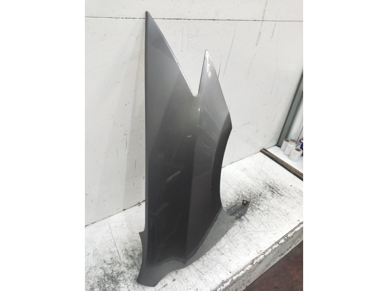 Recambio de aleta delantera derecha para renault laguna coupe initiale referencia OEM IAM   