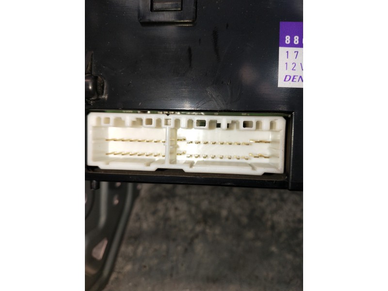 Recambio de pantalla multifuncion para lexus gs300 (jzs160) básico referencia OEM IAM 8611130231 4622000732 