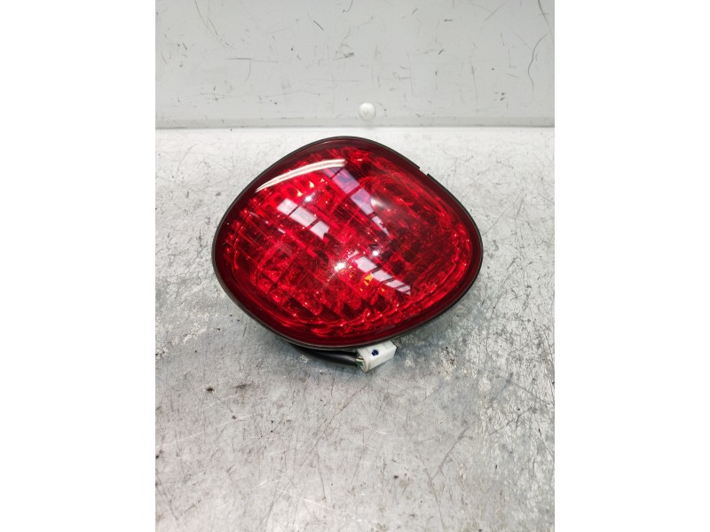 Recambio de piloto trasero derecho interior para lexus gs300 (jzs160) básico referencia OEM IAM   