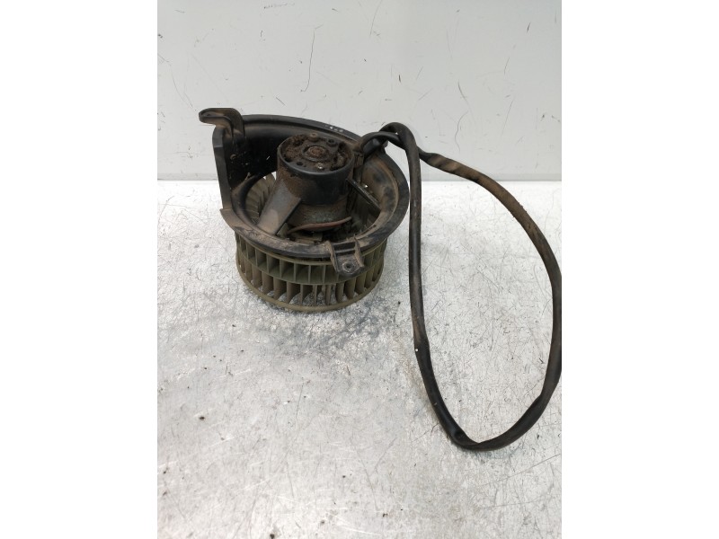 Recambio de motor calefaccion para mercedes clase c (w201) berlina 2.5 d 190 (201.126) referencia OEM IAM   