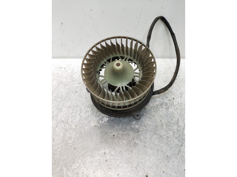 Recambio de motor calefaccion para mercedes clase c (w201) berlina 2.5 d 190 (201.126) referencia OEM IAM   