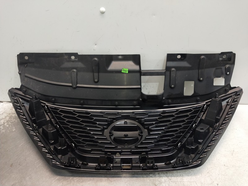 Recambio de rejilla delantera para nissan qashqai (j11) acenta referencia OEM IAM   