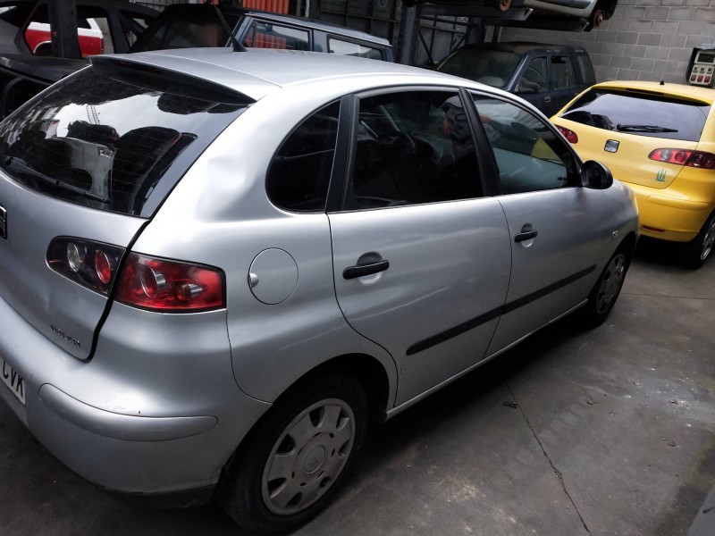 seat ibiza (6l1) del año 2004