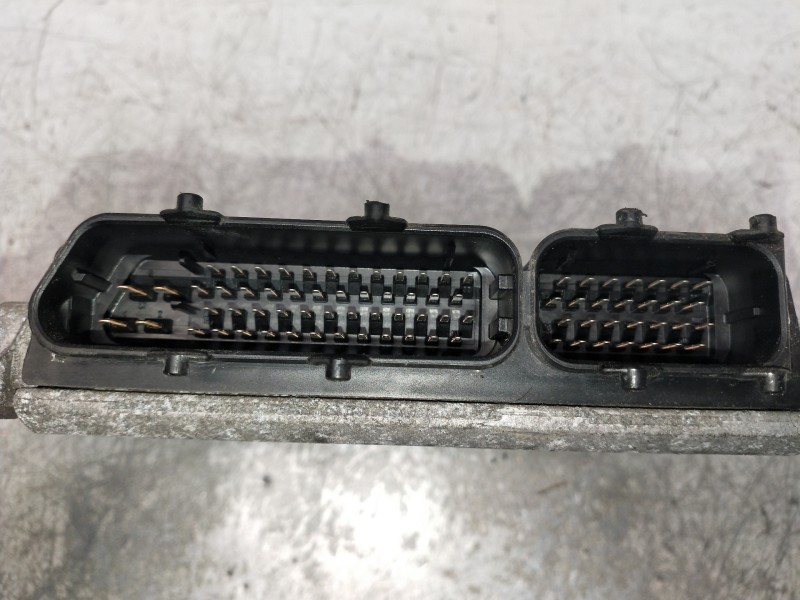 Recambio de centralita motor uce para volkswagen golf iv berlina (1j1) highline referencia OEM IAM 028100146 038906018BM 