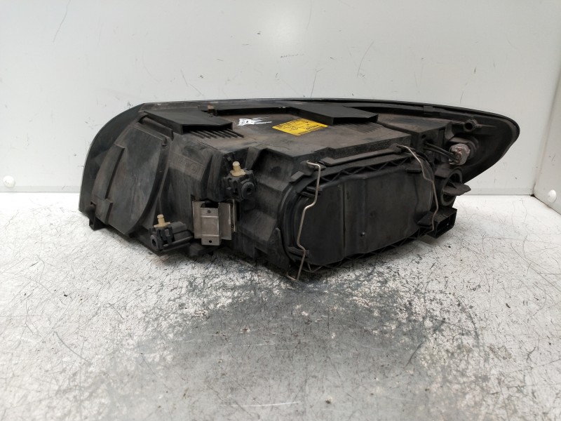 Recambio de faro derecho para volvo s40 berlina 2.0 d kinetic referencia OEM IAM 31213185 0301198202 