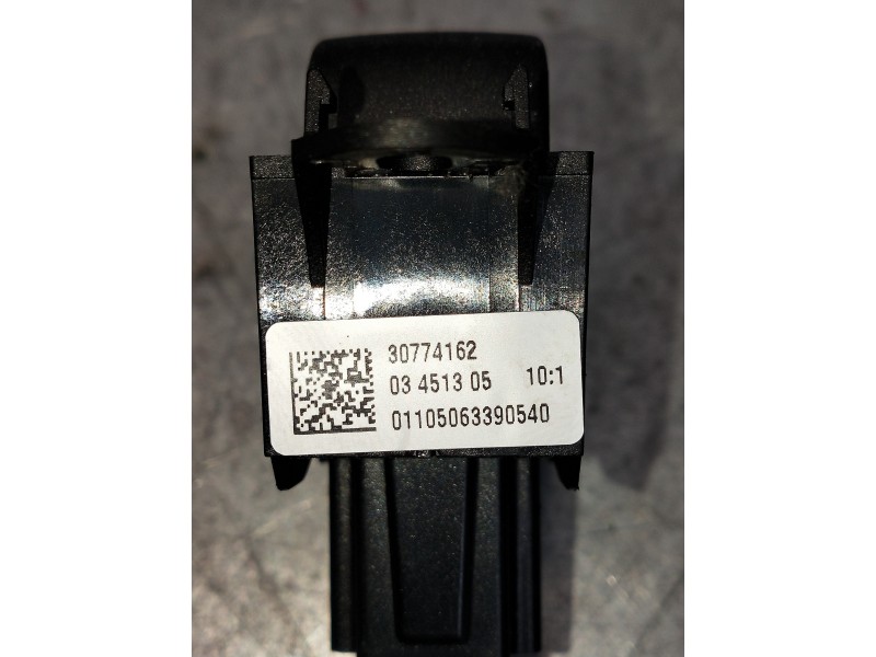 Recambio de mando elevalunas delantero derecho para volvo s40 berlina 2.0 d kinetic referencia OEM IAM 30774162  