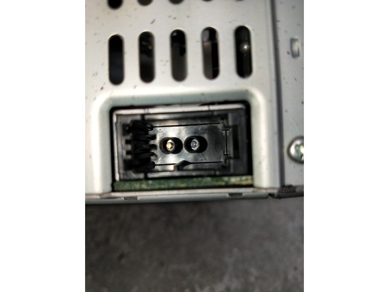 Recambio de sistema audio / radio cd para volvo s40 berlina 2.0 d kinetic referencia OEM IAM 30732850AA 31210405AA 