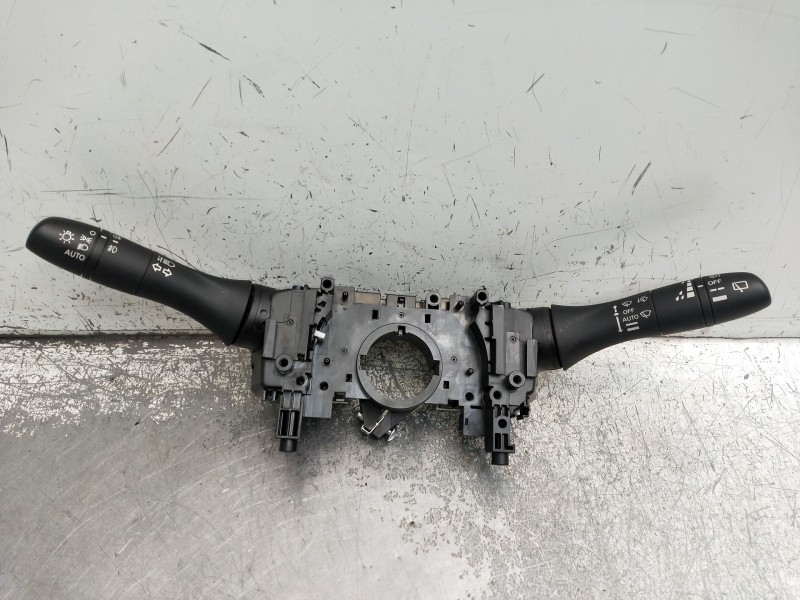 Recambio de mando luces para nissan qashqai (j11) acenta referencia OEM IAM 18X18SD2  