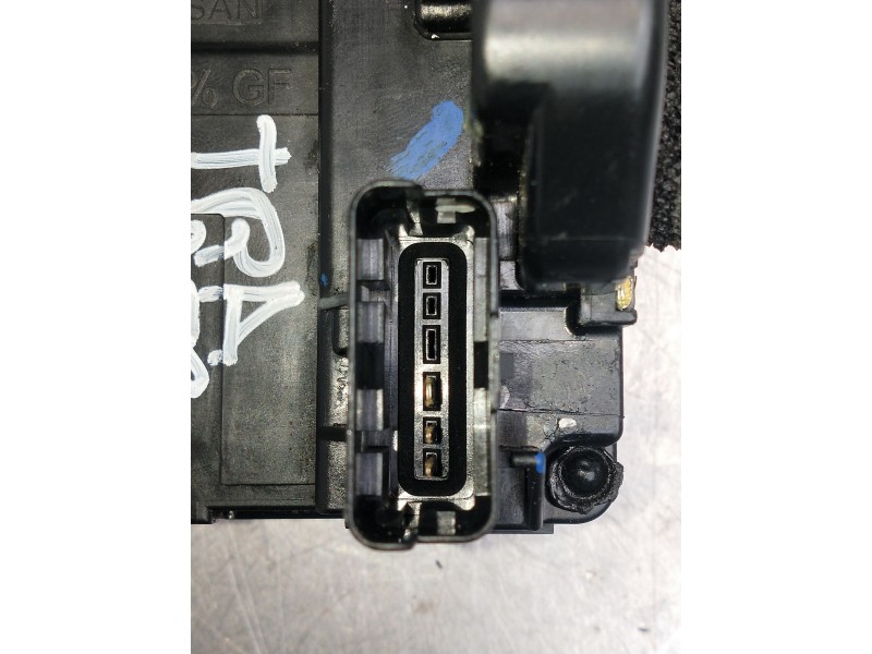 Recambio de motor cierre centralizado trasero derecho para nissan qashqai (j11) acenta referencia OEM IAM   5P