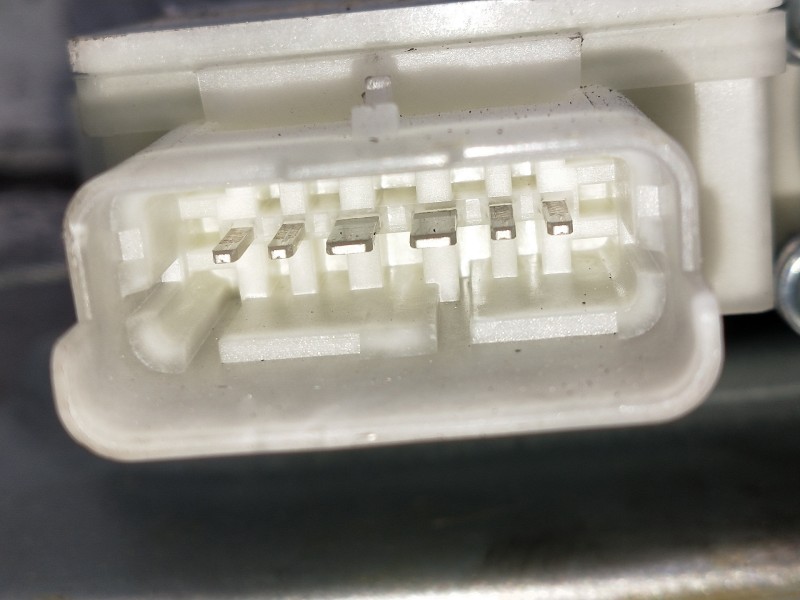 Recambio de elevalunas trasero derecho para nissan qashqai (j11) acenta referencia OEM IAM 82700HV00C C88540103 5P