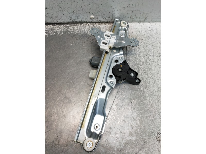 Recambio de elevalunas trasero derecho para nissan qashqai (j11) acenta referencia OEM IAM 82700HV00C C88540103 5P