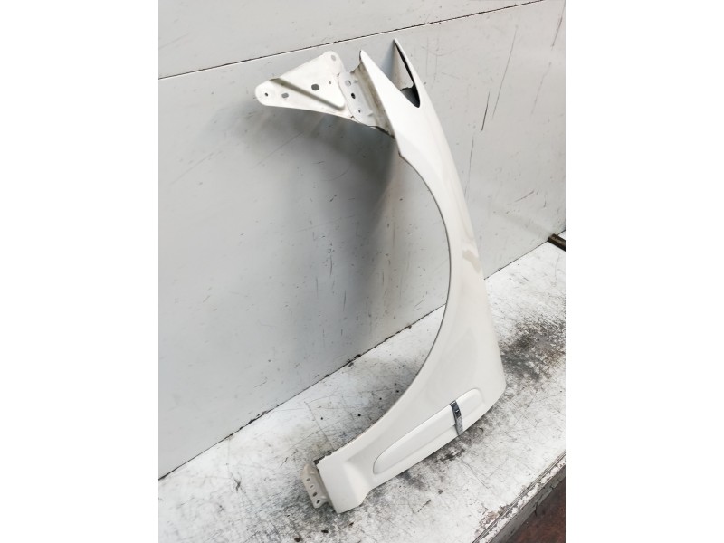 Recambio de aleta delantera izquierda para jaguar xf 3.0 v6 diesel grace referencia OEM IAM   