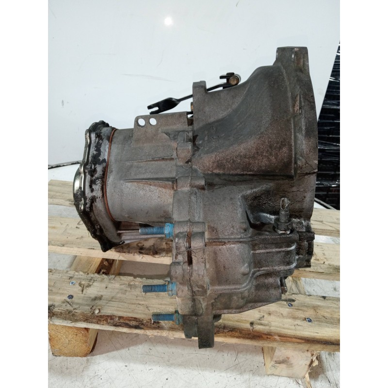 Recambio de caja cambios para ford fiesta berl./courier porto referencia OEM IAM 89WTGB FOB2027 5V