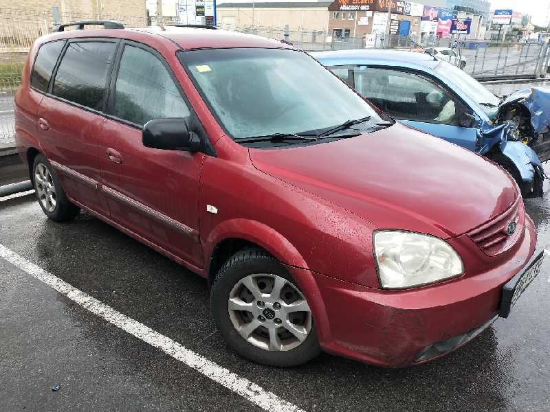 kia carens del año 2004