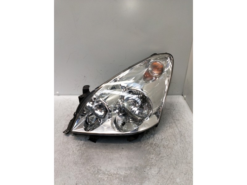 Recambio de faro izquierdo para toyota corolla verso (r1) 2.2 d-4d luna referencia OEM IAM   