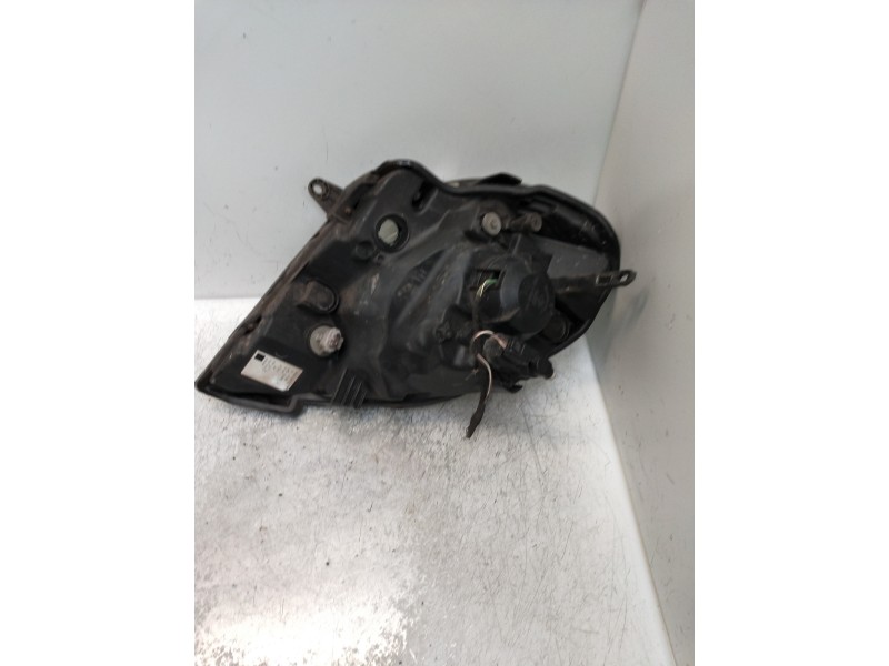 Recambio de faro izquierdo para renault kangoo dynamique referencia OEM IAM 260603401R  PATILLA ROTA V R FOTOS
