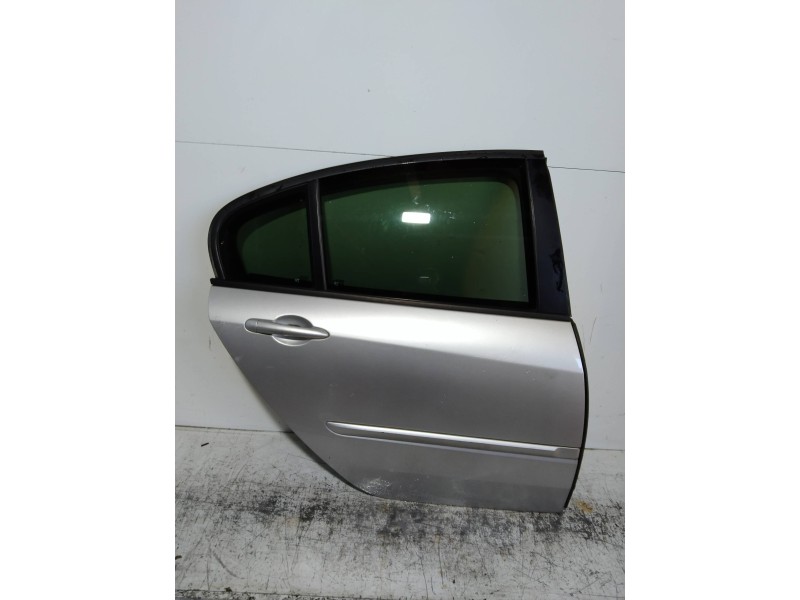 Recambio de puerta trasera derecha para renault laguna iii authentique referencia OEM IAM   5P