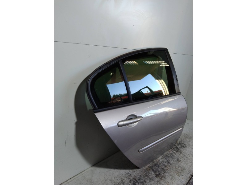 Recambio de puerta trasera derecha para renault laguna iii authentique referencia OEM IAM   5P