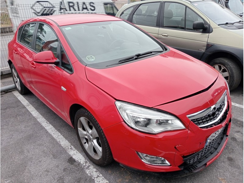 opel astra j lim. del año 2011