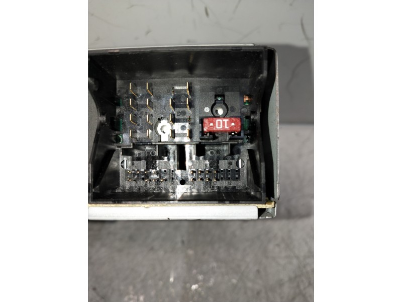 Recambio de sistema audio / radio cd para peugeot 5008 premium referencia OEM IAM 9666959577  