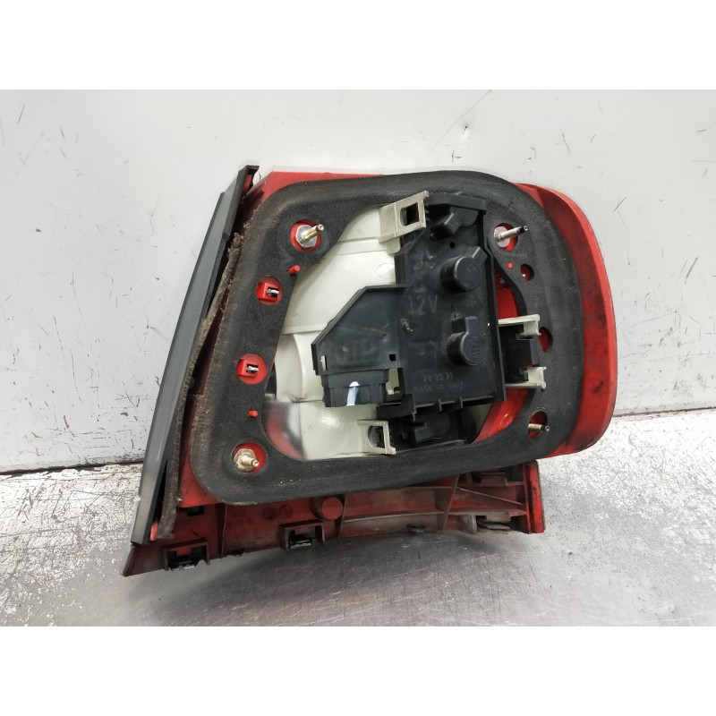 Recambio de piloto trasero izquierdo para audi a4 berlina (b5) 1.9 tdi quattro referencia OEM IAM 289901  