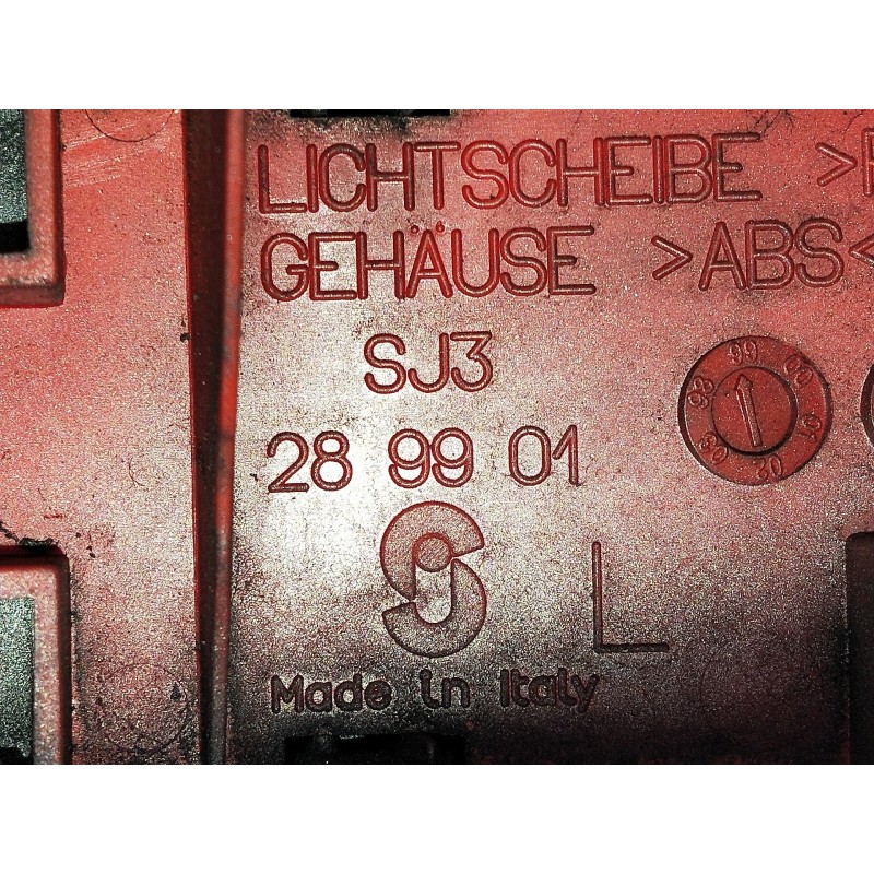 Recambio de piloto trasero izquierdo para audi a4 berlina (b5) 1.9 tdi quattro referencia OEM IAM 289901  