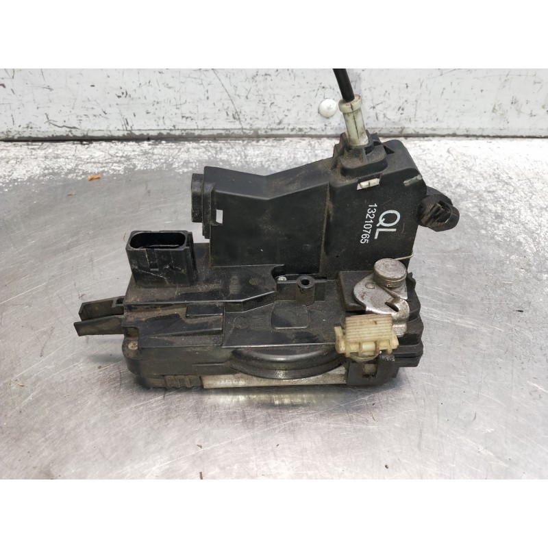 Recambio de motor cierre centralizado delantero derecho para opel vectra c berlina cosmo referencia OEM IAM 13210765  5P