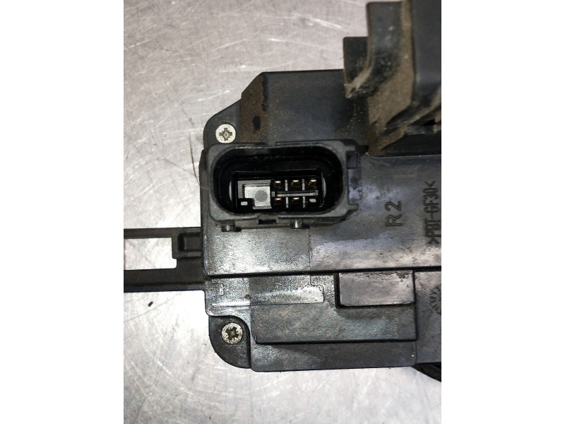 Recambio de motor cierre centralizado delantero derecho para opel vectra c berlina cosmo referencia OEM IAM 13210765  5P