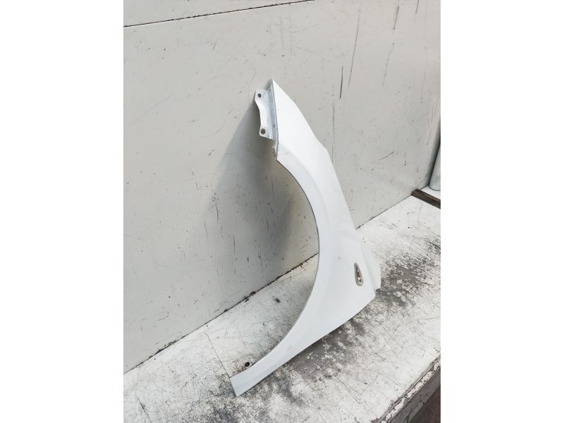 Recambio de aleta delantera izquierda para kia ceed business referencia OEM IAM   