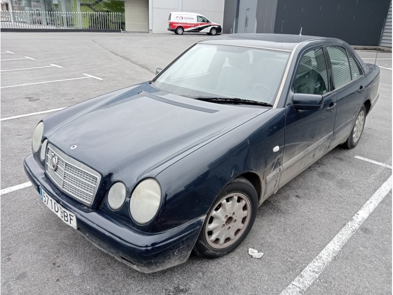 mercedes clase e (w210) berlina diesel del año 2000