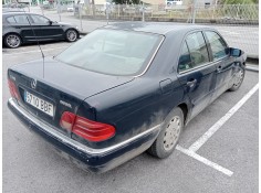 mercedes clase e (w210) berlina diesel del año 2000 2