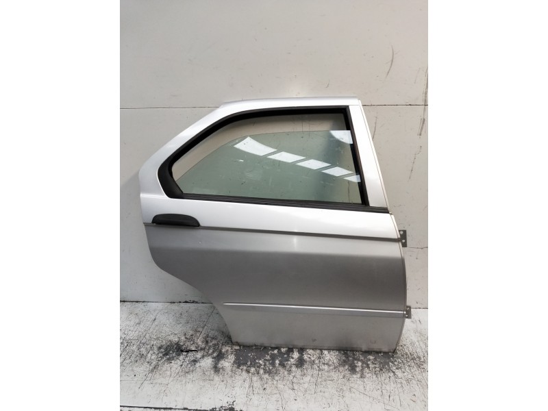 Recambio de puerta trasera derecha para alfa romeo 146 2.0 td l referencia OEM IAM   5P