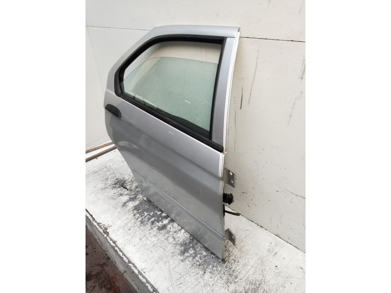 Recambio de puerta trasera derecha para alfa romeo 146 2.0 td l referencia OEM IAM   5P