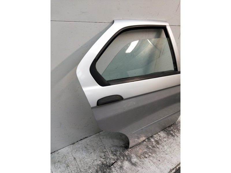 Recambio de puerta trasera derecha para alfa romeo 146 2.0 td l referencia OEM IAM   5P