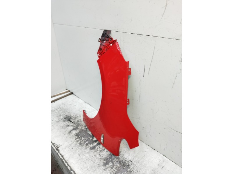 Recambio de aleta delantera izquierda para opel astra j lim. cosmo referencia OEM IAM   