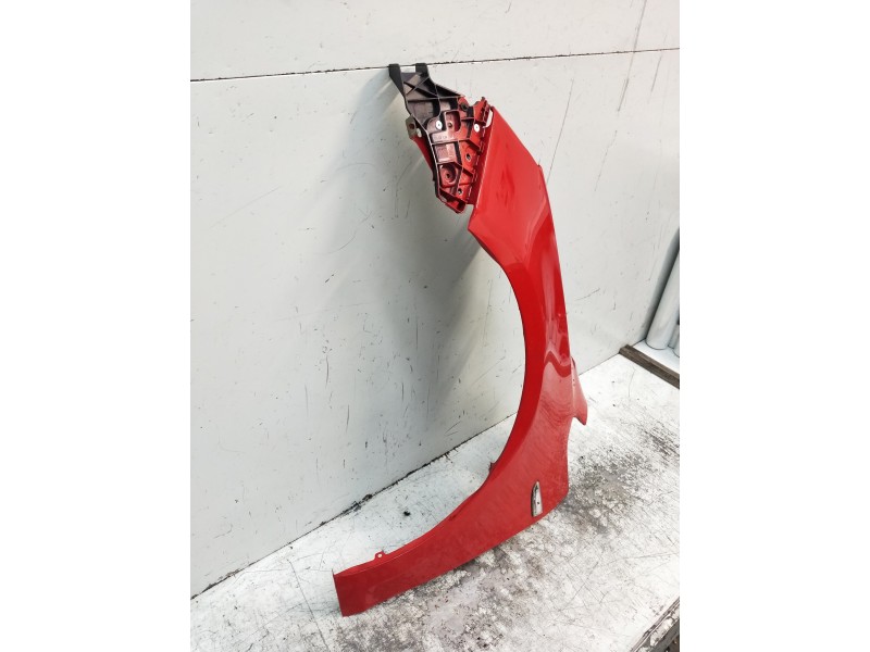 Recambio de aleta delantera izquierda para opel astra j lim. cosmo referencia OEM IAM   