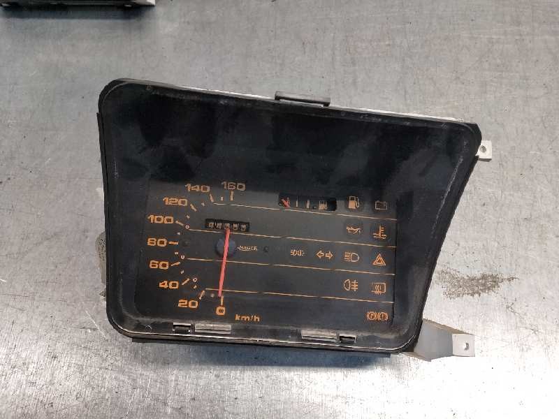 Recambio de cuadro instrumentos para seat marbella 0.9 referencia OEM IAM    Recambio de cuadro instrumentos para seat marbella 0.9 referencia OEM IAM