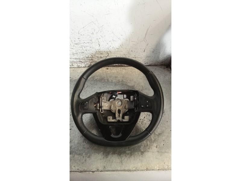 Recambio de volante para renault zoe referencia OEM IAM 484005406R  