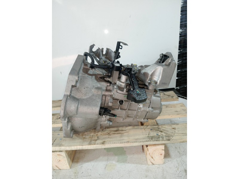 Recambio de caja cambios para kia ceed business referencia OEM IAM ZG38JJ 386513 6V
