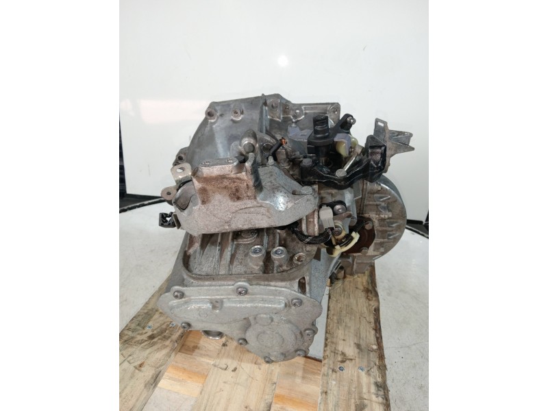 Recambio de caja cambios para peugeot 308 allure referencia OEM IAM 20MB41 0235699 6V