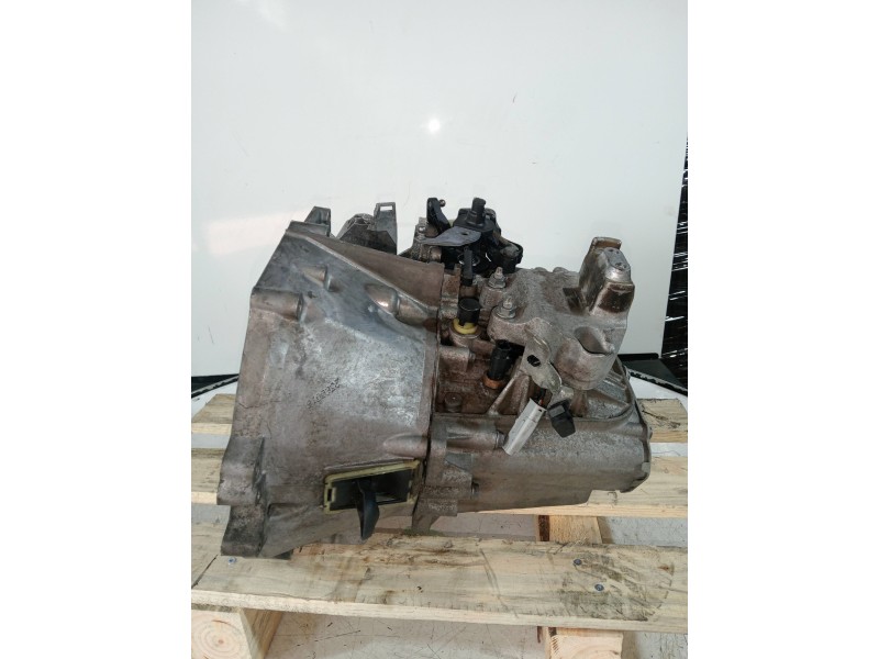 Recambio de caja cambios para peugeot 308 allure referencia OEM IAM 20MB41 0235699 6V