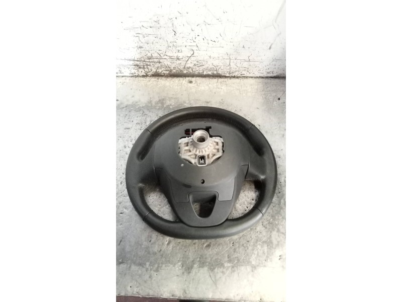 Recambio de volante para renault zoe referencia OEM IAM 484005406R  
